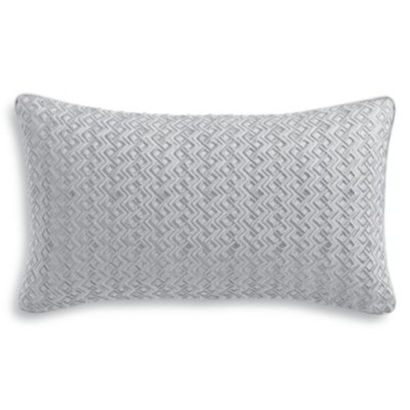Hudson Park Diffused Geo Queen Bedding Set - 7 items. - Picture 12 of 12